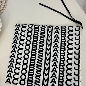 Marc Jacobs Monochrome Logo Pouch